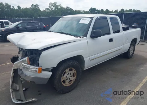 2004 Chevrolet Silverado 1500 Ls from USA, damaged, VIN 2GCEC19T141113207